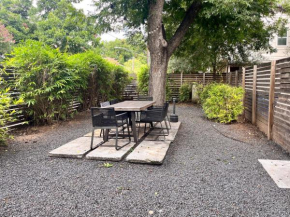 Massive Compound 20 Beds - Rainey St - 6 min walk